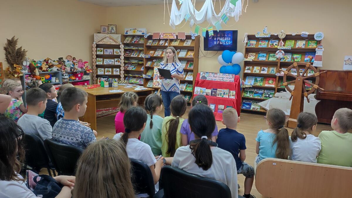 С ИНТЕРЕСОМ В ДЕТСКУЮ ГОРОДСКУЮ БИБЛИОТЕКУ