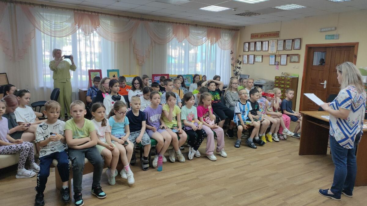С ИНТЕРЕСОМ В ДЕТСКУЮ ГОРОДСКУЮ БИБЛИОТЕКУ